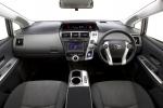 Toyota Prius V 2011 года